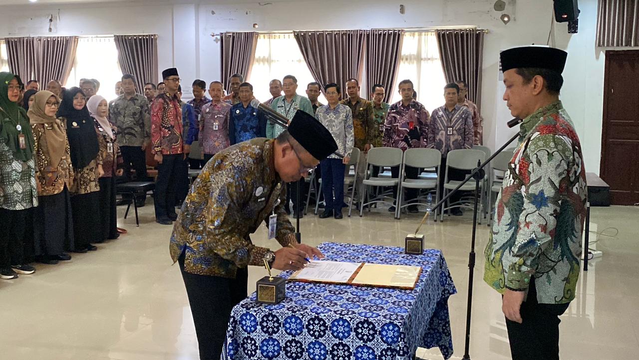 Pelantikan 62 Pejabat di Aula Kantor BPKAD Kota Pekalongan, Kamis (23/4)
