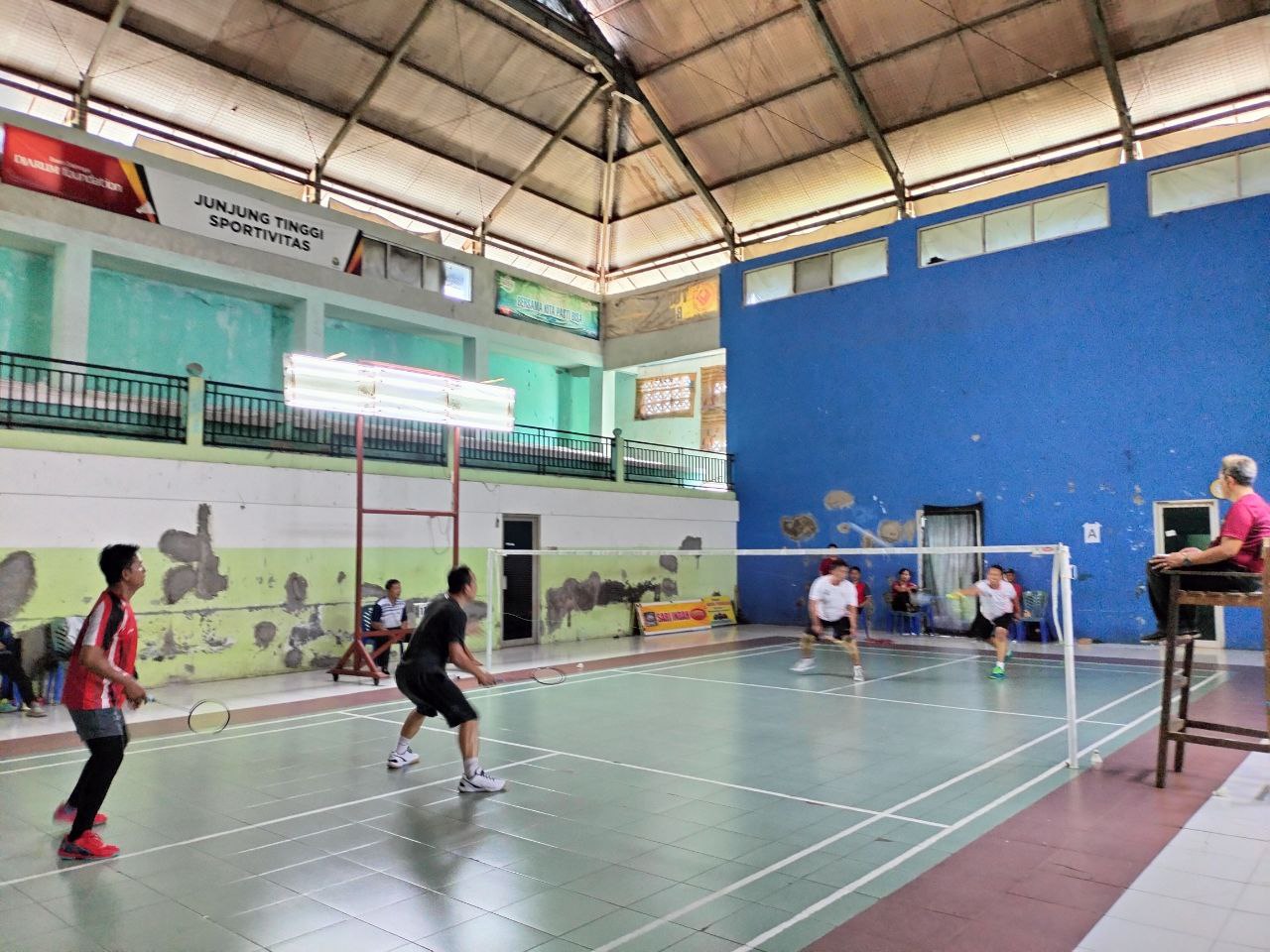 Badminton