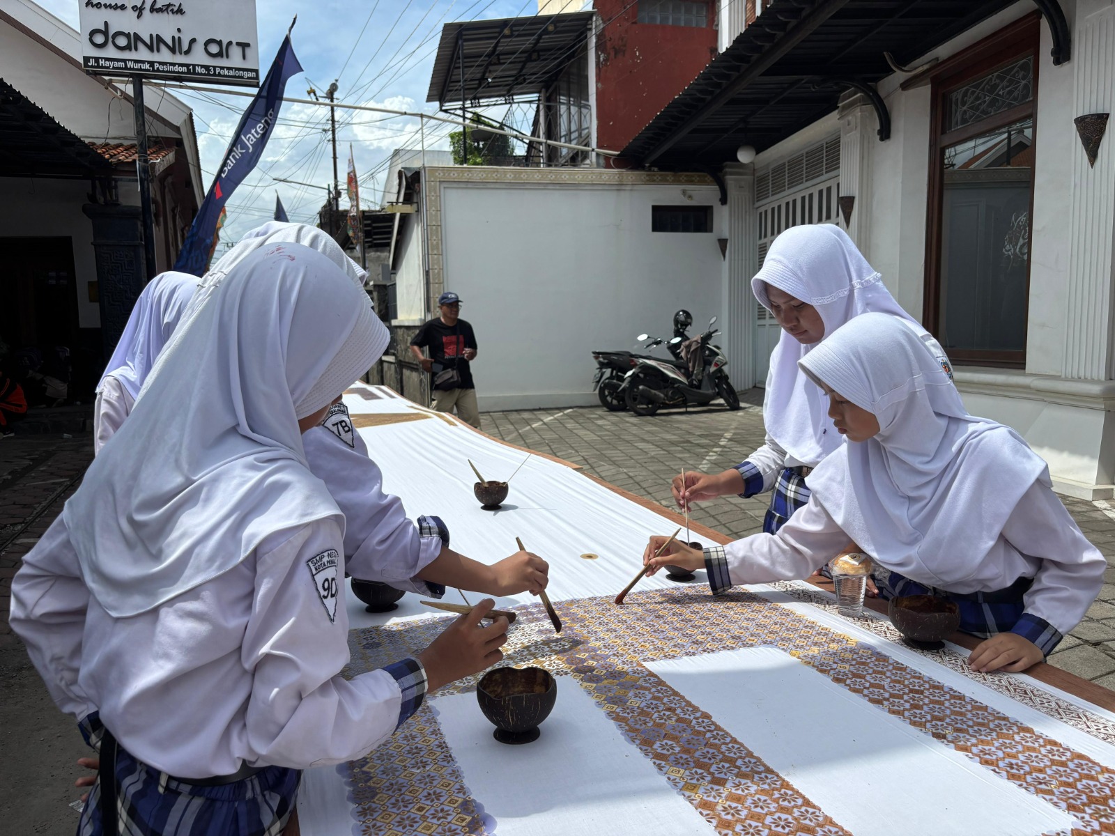 Gelar Batik Cap Warna Alam