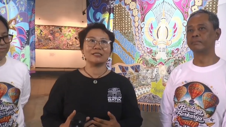 Kepala Museum Batik Pekalongan, Nurhayati Sinaga
