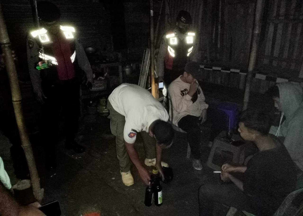 Operasi Pekat