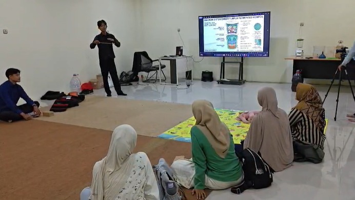 Pelatihan pengelolaan sampah organik Pelatihan pengelolaan sampah organik