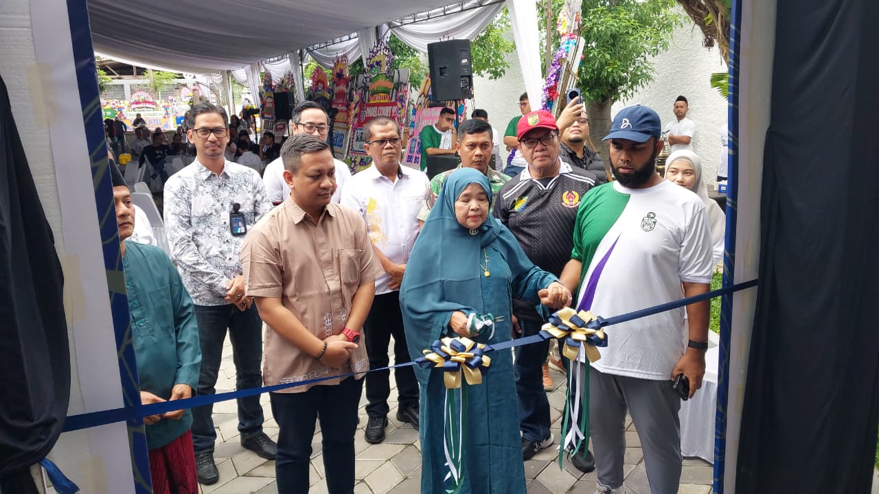 Wali Kota Resmikan Lapangan Padel 99 Court Wali Kota Resmikan Lapangan Padel 99 Court