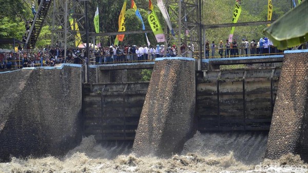 Bendung Gerak