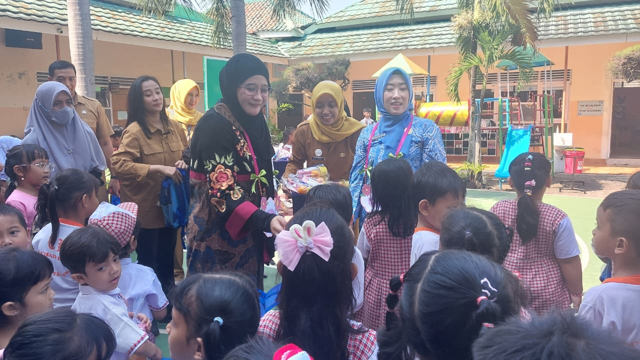 Bunda PAUD Provinsi Jawa Tengah, Nawal Arafah Yasin Bunda PAUD Provinsi Jawa Tengah, Nawal Arafah Yasin