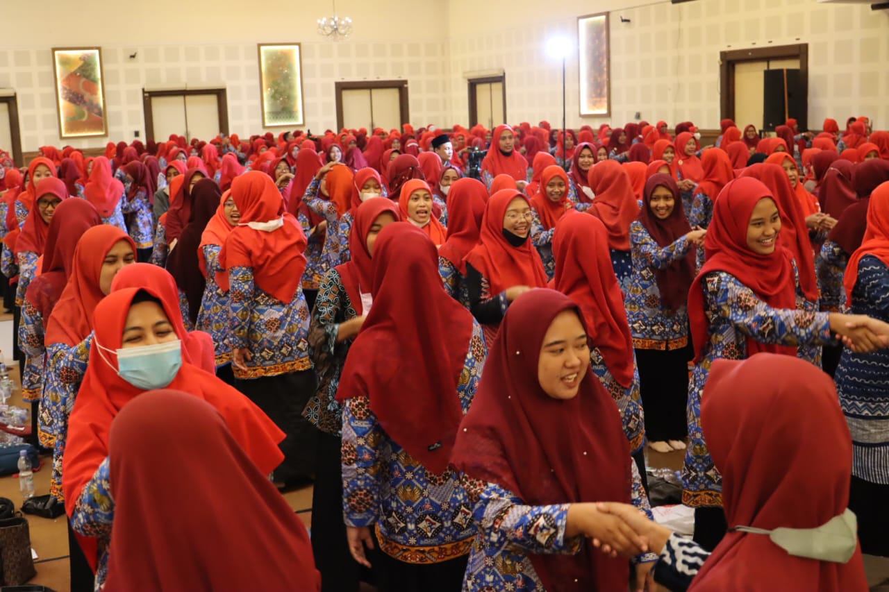 4F, Kiat Jadi Guru Asyik Menyenangkan 4F, Kiat Jadi Guru Asyik Menyenangkan