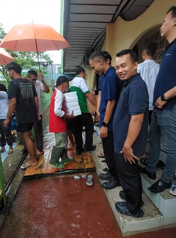 Kolaborasi 10 Hotel Pekalongan–Batang Bantu Korban Banjir Kolaborasi 10 Hotel Pekalongan–Batang Bantu Korban Banjir