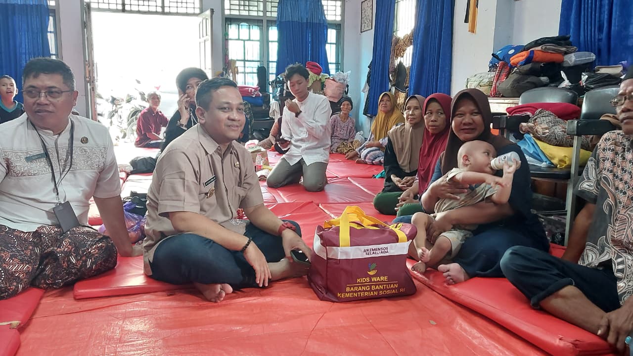 Pemkot Pekalongan Pastikan Kebutuhan Pengungsi Banjir Tetap Terpenuhi