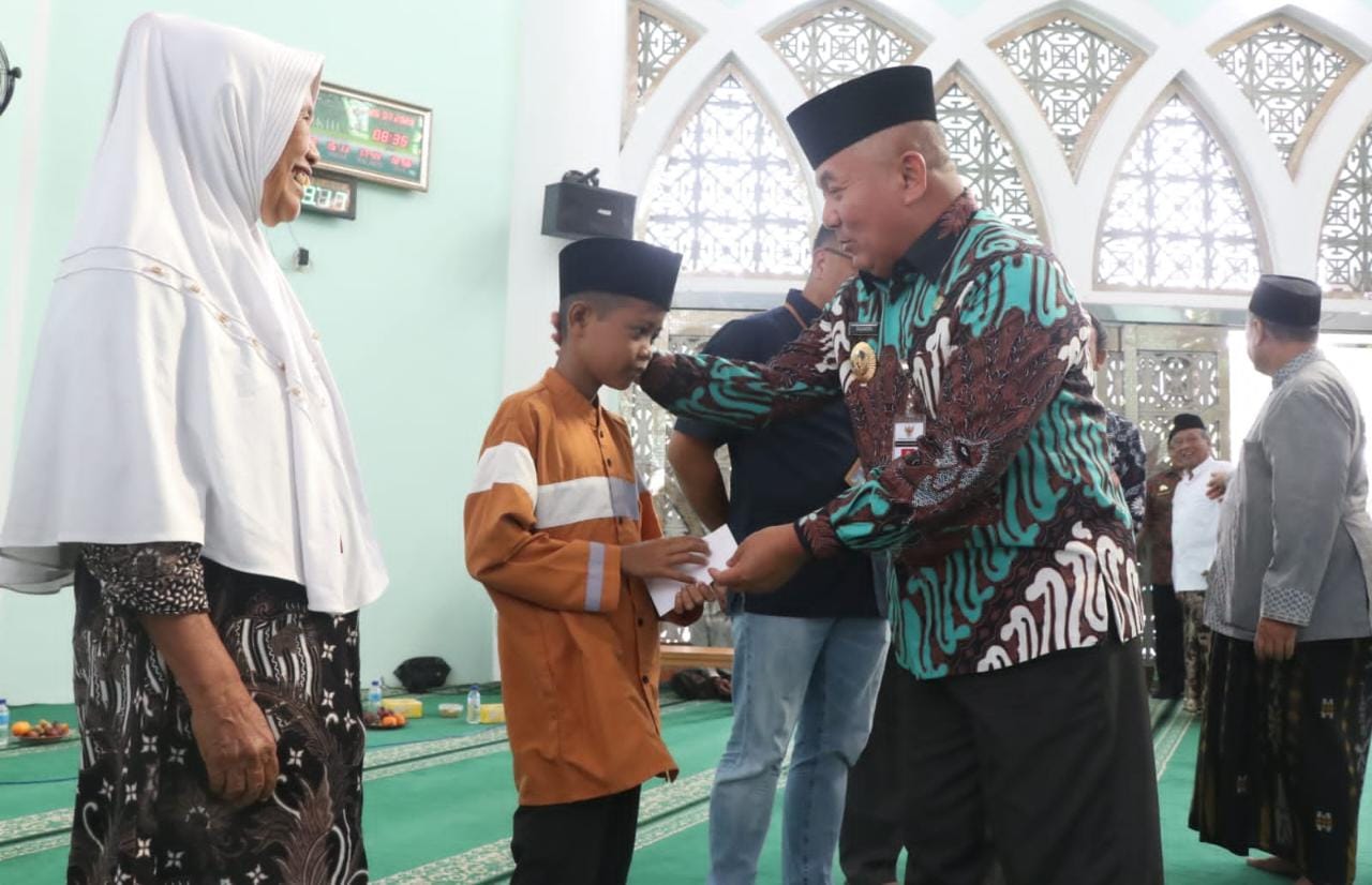 Santunan Anak Yatim Santunan Anak Yatim