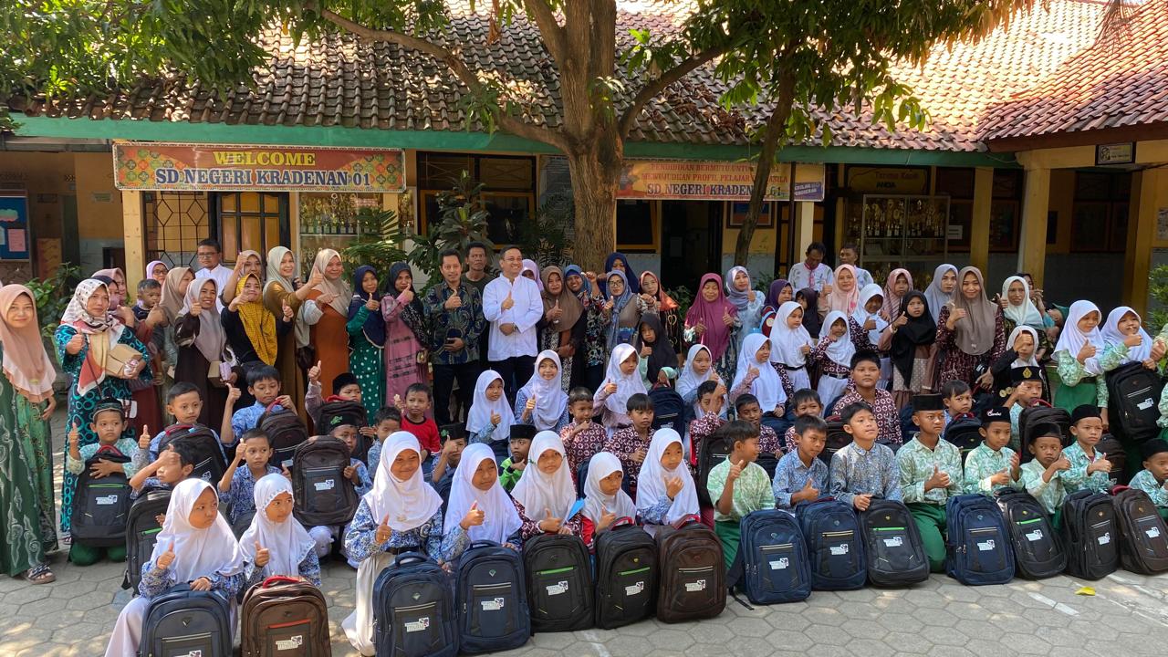 Bantuan Alat Sekolah Bantuan Alat Sekolah