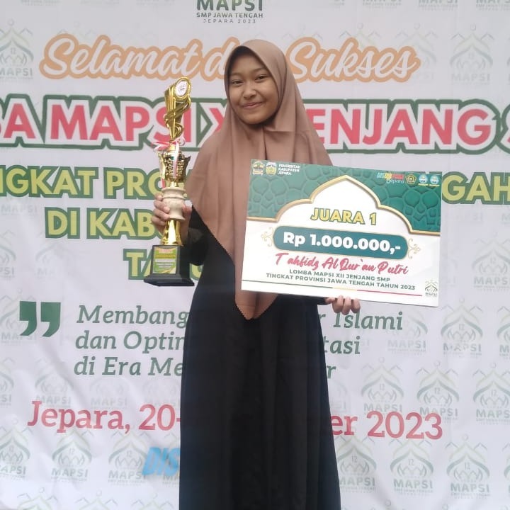Juara 1 Tahfidz Al Quran Putri MAPSI Jateng Juara 1 Tahfidz Al Quran Putri MAPSI Jateng