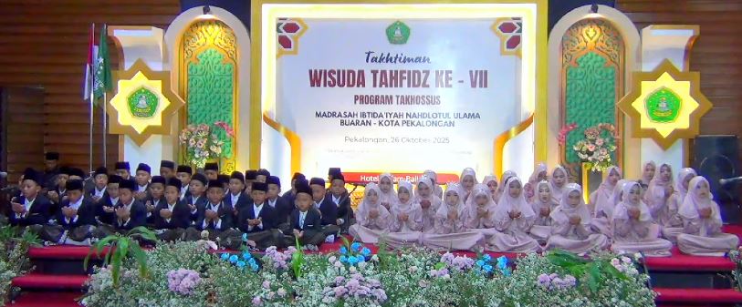 54 Siswa MINU Buaran Kota Pekalongan Diwisuda dalam Takhtiman Tahfidz ke-7