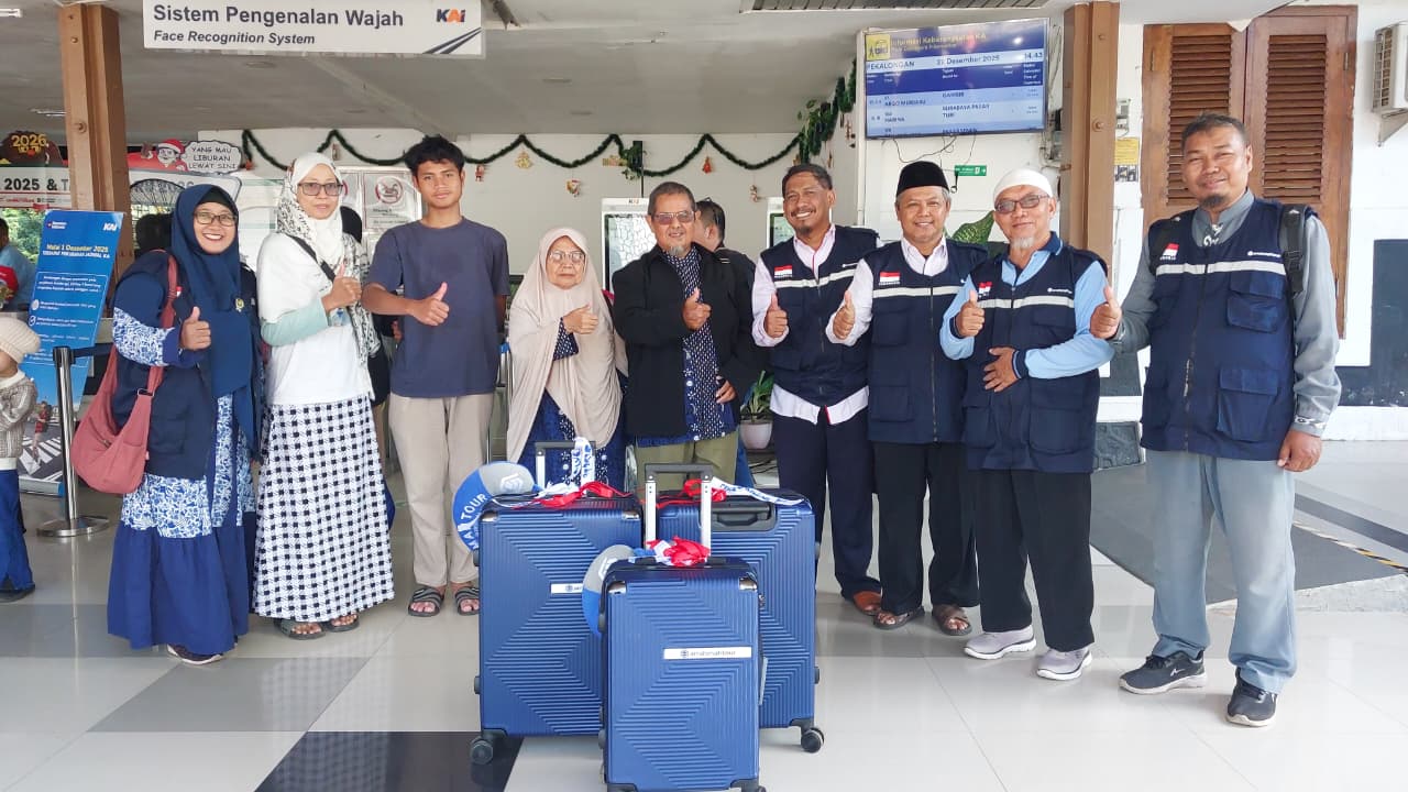 Arrahmah Tour Lepas Jamaah Umrah Reguler Asal Kota Batik Arrahmah Tour Lepas Jamaah Umrah Reguler Asal Kota Batik