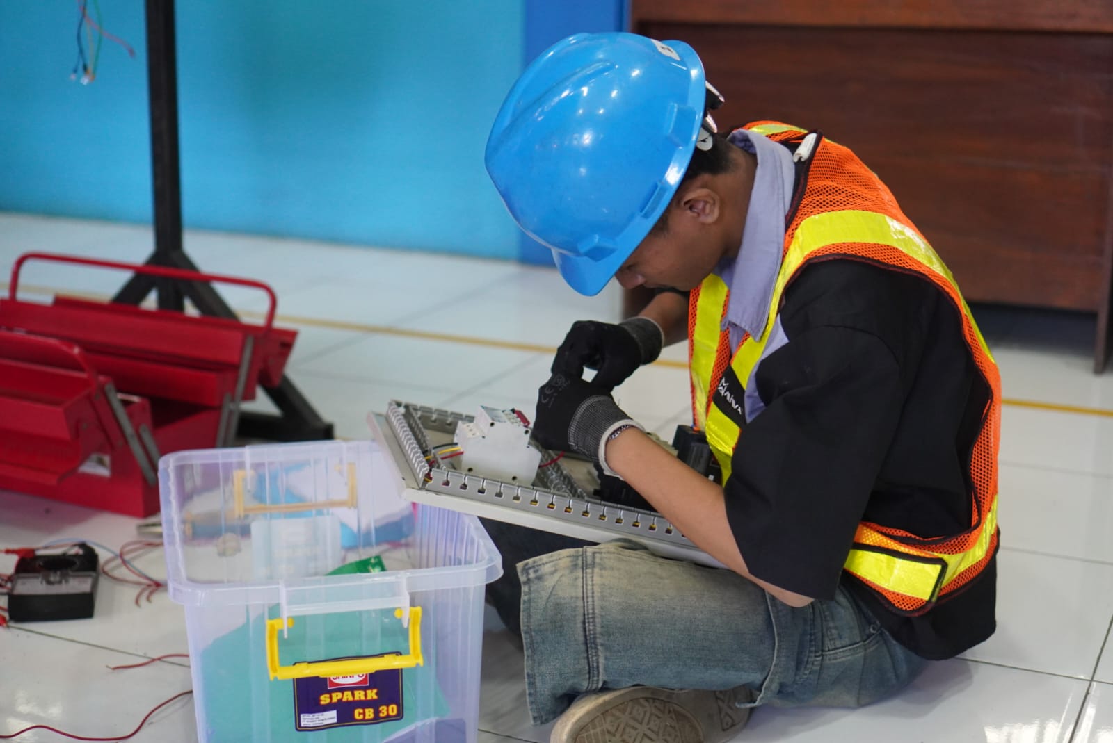 BLK Kota Pekalongan Siapkan Teknisi Listrik Industri Siap Saing di KITB
