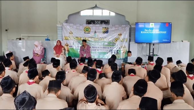 BP4 Kota Pekalongan Sosialisasi Pencegahan Pernikahan Dini di MAN 2