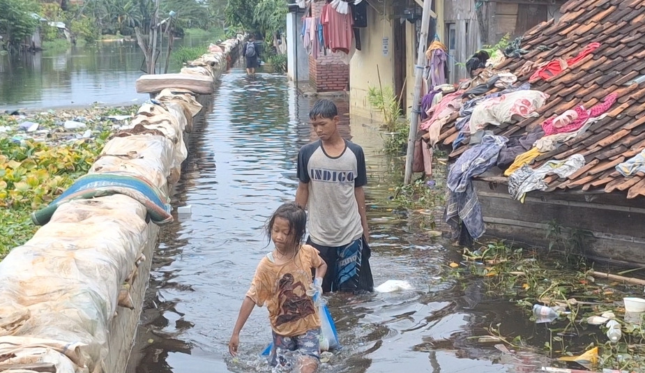 Banjir Surut, Seluruh Pengungsi di Pekalongan Dipulangkan