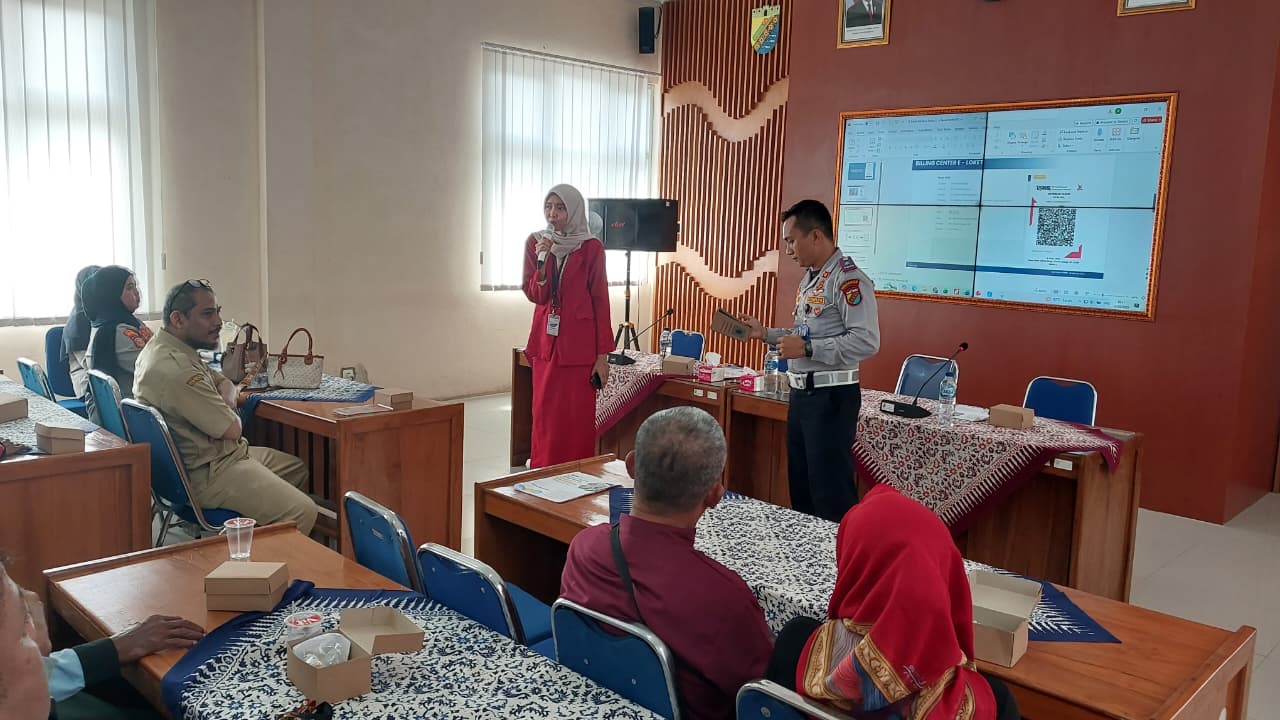 Bank Jateng Dukung Penerapan Parkir Non-Tunai di Kota Batik Bank Jateng Dukung Penerapan Parkir Non-Tunai di Kota Batik