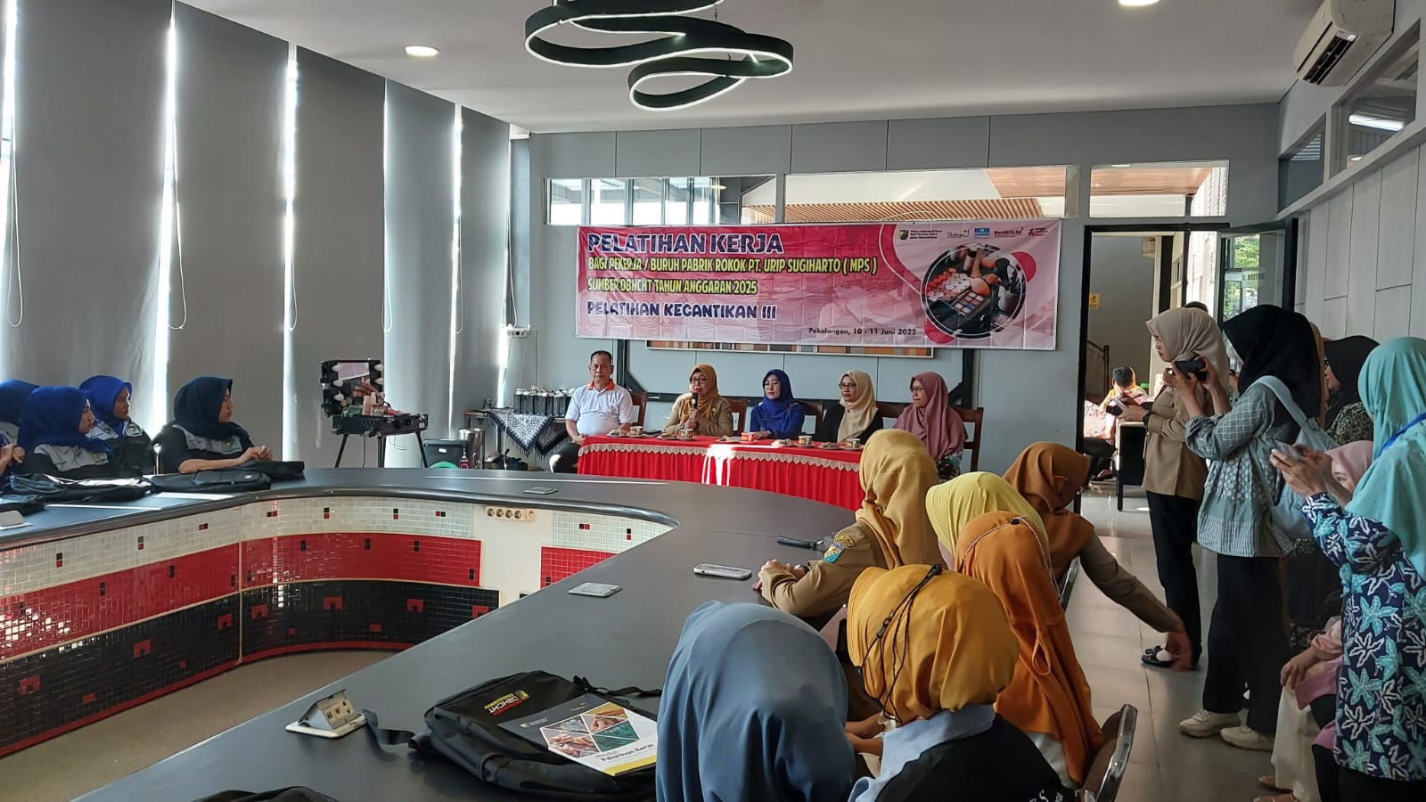 Dekranasda Harapkan Pelatihan Kerja Tumbuhkan Kreatifitas Dekranasda Harapkan Pelatihan Kerja Tumbuhkan Kreatifitas
