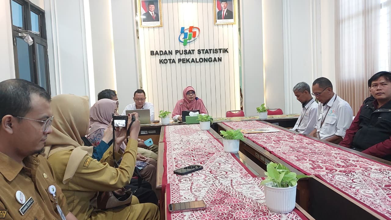 Dengarkan Pengguna Data, BPS Pekalongan Benahi Standar Layanan