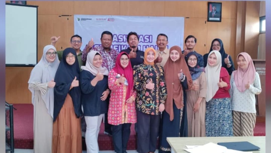 Dindagkop-UMKM Pekalongan Fasilitasi Pelaku Usaha Sertifikasi Halal Dindagkop-UMKM Pekalongan Fasilitasi Pelaku Usaha Sertifikasi Halal