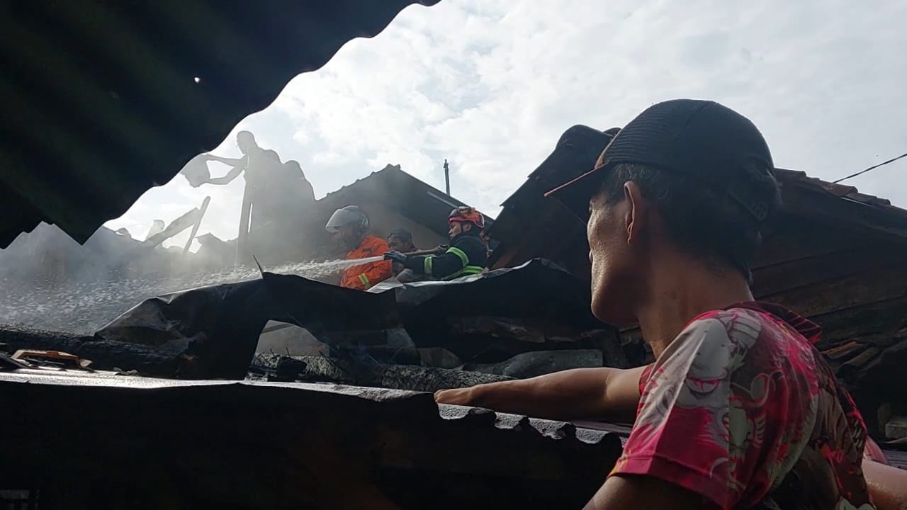 Empat Rumah Warga Kauman Dilalap Si Jago Merah