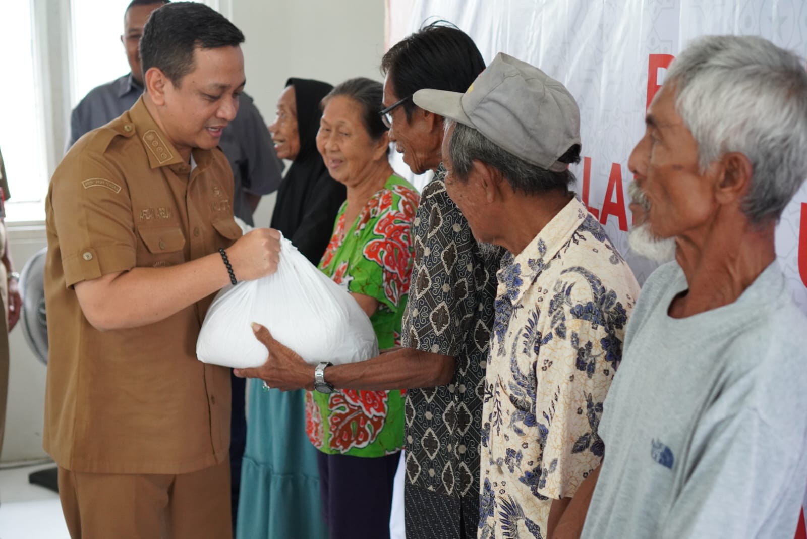 FKSS Panjang Baru Gelar Cek Kesehatan Dan Bagi Sembako FKSS Panjang Baru Gelar Cek Kesehatan Dan Bagi Sembako