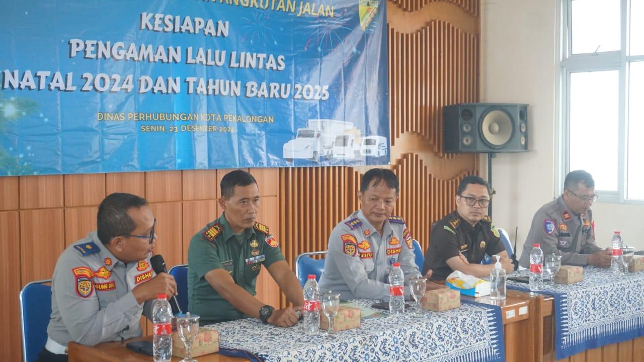 Fokus Kawasan Ramai, Dishub Pekalongan Perkuat Pengamanan Nataru Fokus Kawasan Ramai, Dishub Pekalongan Perkuat Pengamanan Nataru