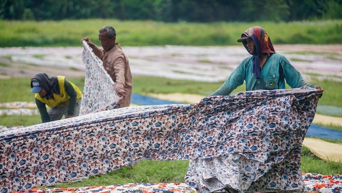 Geliat KKMP di Kota Batik, Sebagian Sudah Jalan Lainnya Masih Berbenah Geliat KKMP di Kota Batik, Sebagian Sudah Jalan Lainnya Masih Berbenah