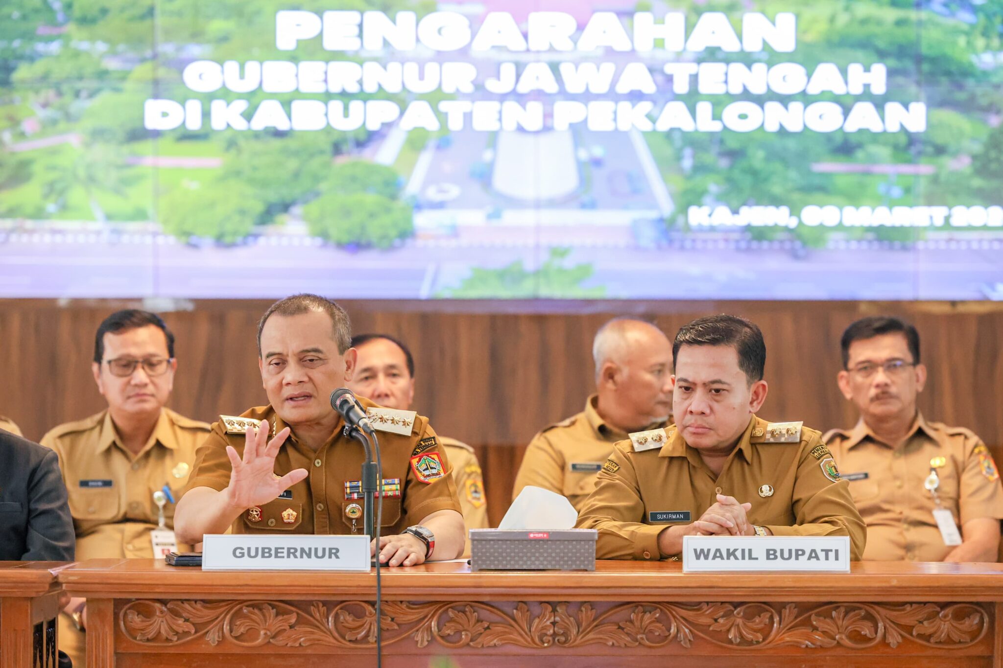 Gubernur Jateng: Pelayanan Publik di Pekalongan Tak Boleh Terganggu