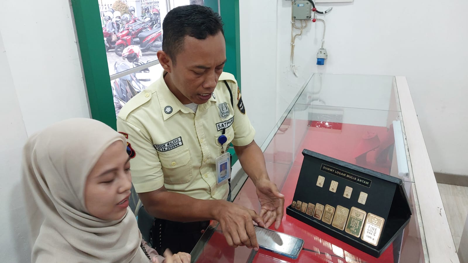 Harga Emas Melambung, Masyarakat Pekalongan Pilih Investasi Emas Harga Emas Melambung, Masyarakat Pekalongan Pilih Investasi Emas