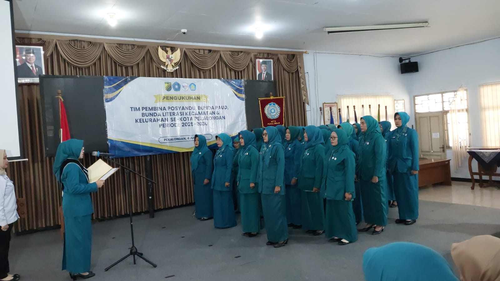 Inggit Lantik Tim Pembina Posyandu, Bunda Paud, Bunda Literasi Kecamatan dan Kelurahan