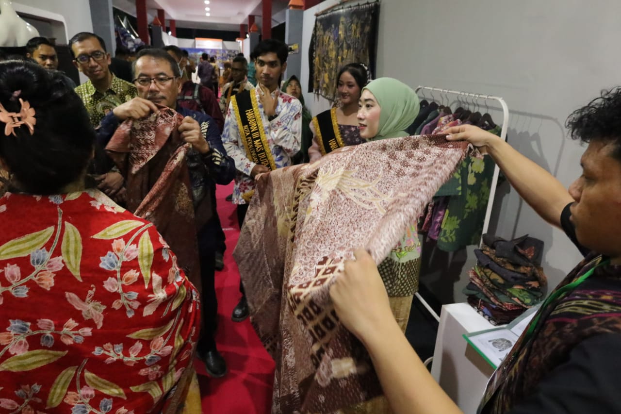 Kementerian UMKM Gelar Pekan Batik Nusantara di Kota Pekalongan
