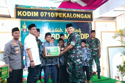 Kodim 0710 Pekalongan Santuni Anak Yatim Kodim 0710 Pekalongan Santuni Anak Yatim