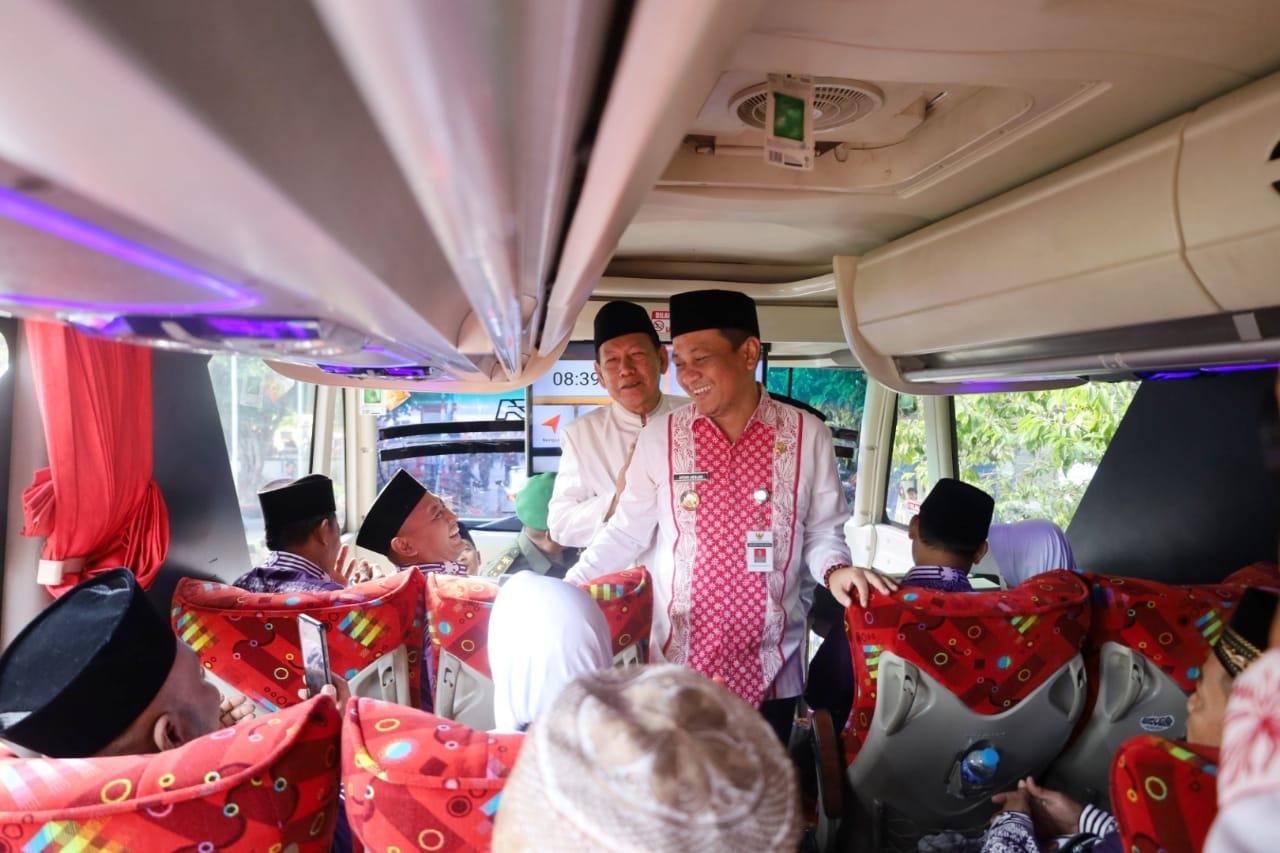 Kota Pekalongan Berangkatkan 372 Calon Jamaah Haji