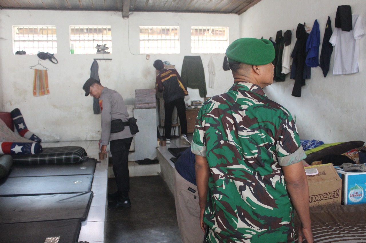 Lapas Pekalongan Gelar Razia Gabungan Lapas Pekalongan Gelar Razia Gabungan