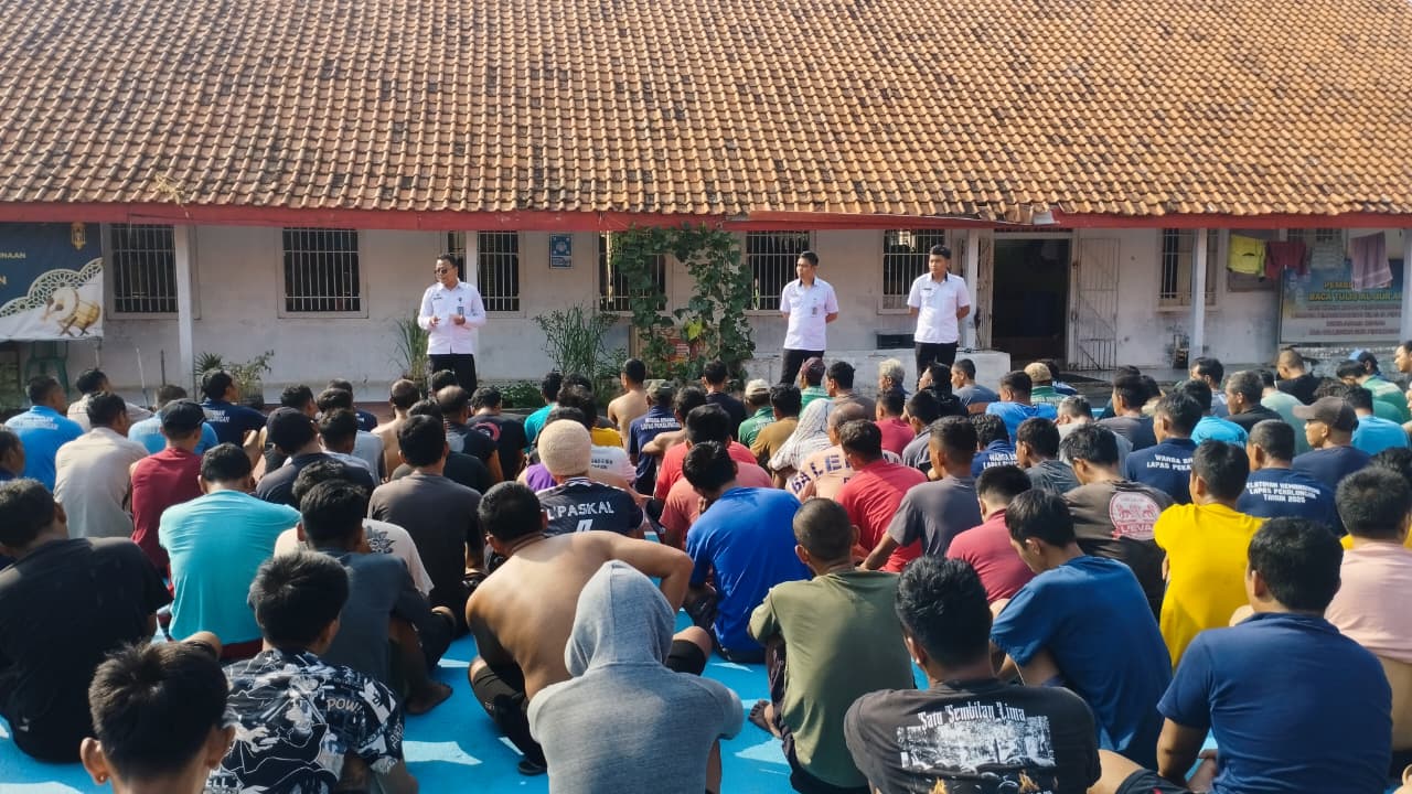Lapas Pekalongan Tegaskan Disiplin dan Tingkatkan Layanan Komunikasi Warga Binaan Lapas Pekalongan Tegaskan Disiplin dan Tingkatkan Layanan Komunikasi Warga Binaan