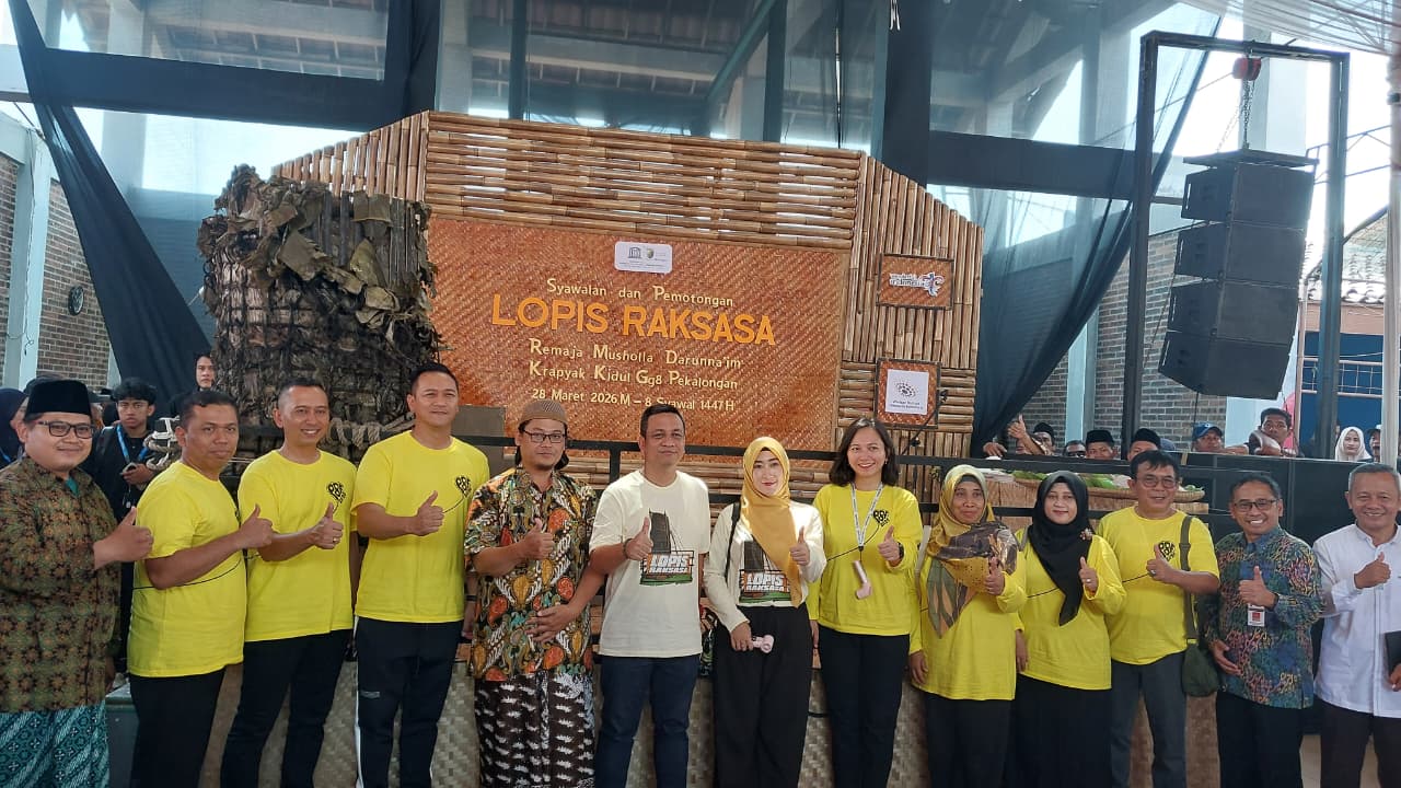 Lopis Raksasa Syawalan, Warisan Budaya yang Menyatukan Warga Kota Pekalongan 