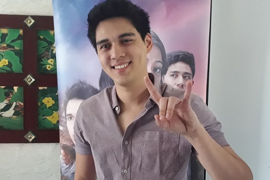 Maxime Bouttier Promosikan Film Gundik di Pekalongan Sambil Belanja Batik