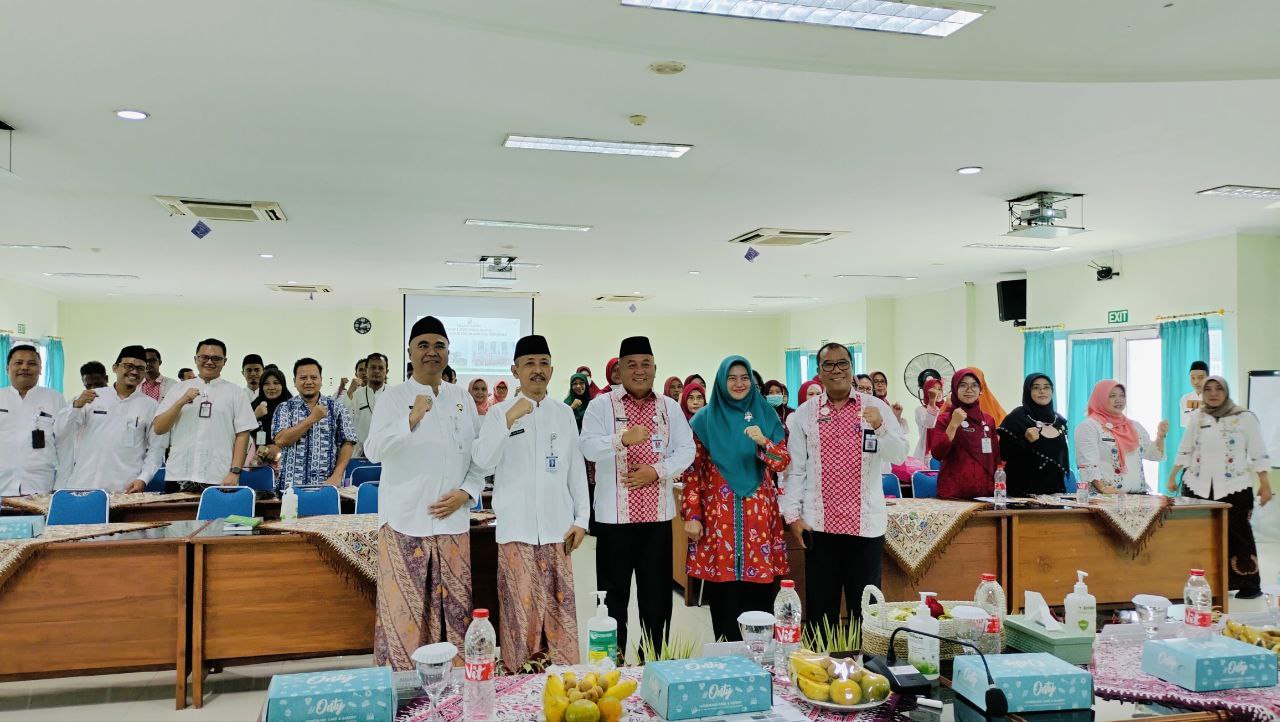 Wawalkot pekalongan berikan apresiasi di hut rsud bendan ke 15