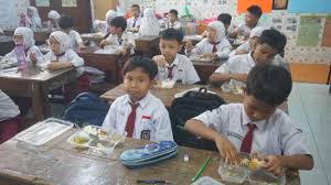 Paket Makan Bergizi Gratis di Pekalongan Kini Berlabel Paket Makan Bergizi Gratis di Pekalongan Kini Berlabel
