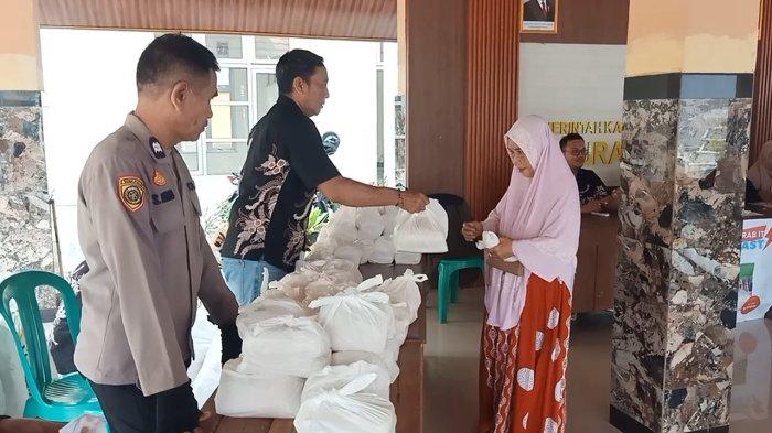 Pemerintah Gelar Pangan  Murah  di Kecamatan Pekalongan Barat