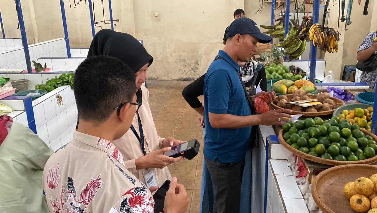 Pemkot Pekalongan Uji Coba e-Retribusi Pasar di Pasar Kraton
