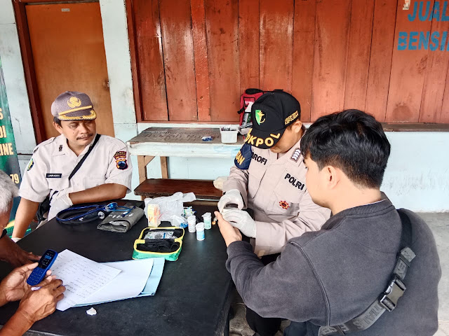 Polres Pekalongan Gelar Bakti Kesehatan, Dekatkan Layanan Medis ke Warga Desa Polres Pekalongan Gelar Bakti Kesehatan, Dekatkan Layanan Medis ke Warga Desa
