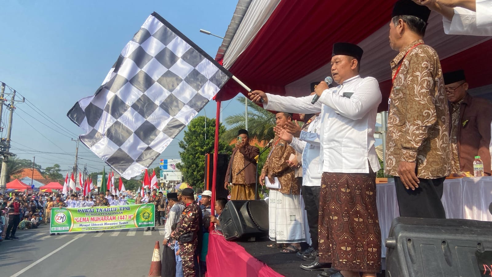 Ribuan Santri Siap Semarakkan Tahun Baru Islam di Masjid Agung Pekalongan Ribuan Santri Siap Semarakkan Tahun Baru Islam di Masjid Agung Pekalongan