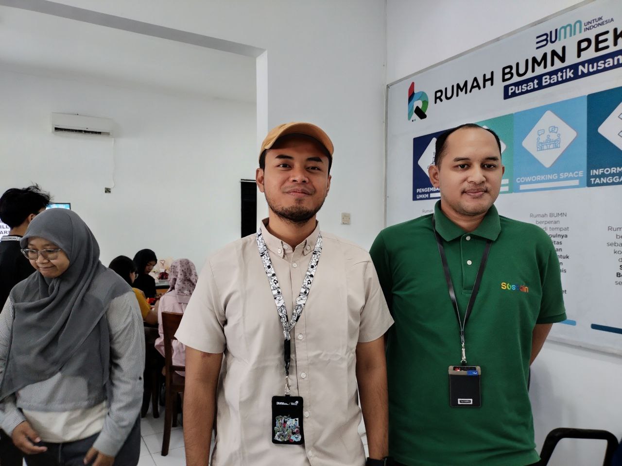 Rumah BUMN Telkom Pekalongan  Gelar Plelatihan Buket Kawat Bulu