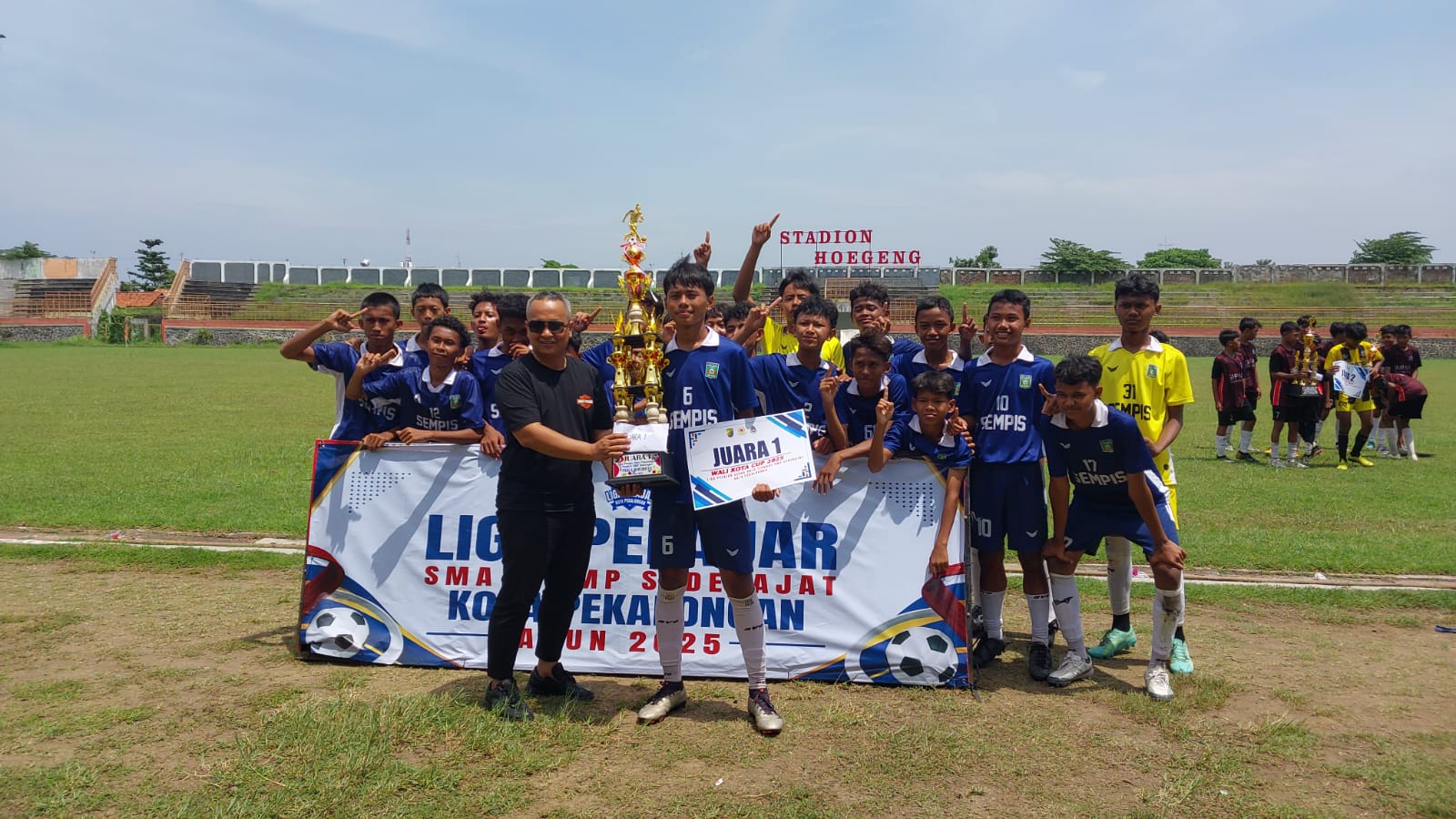 SMP Islam Pekalongan Raih Juara Liga Pelajar Indonesia 2025 SMP Islam Pekalongan Raih Juara Liga Pelajar Indonesia 2025