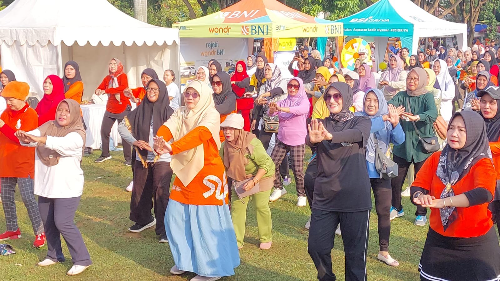Senam Bersama Warnai Sosialisasi Sensus Ekonomi 2026 di Pekalongan