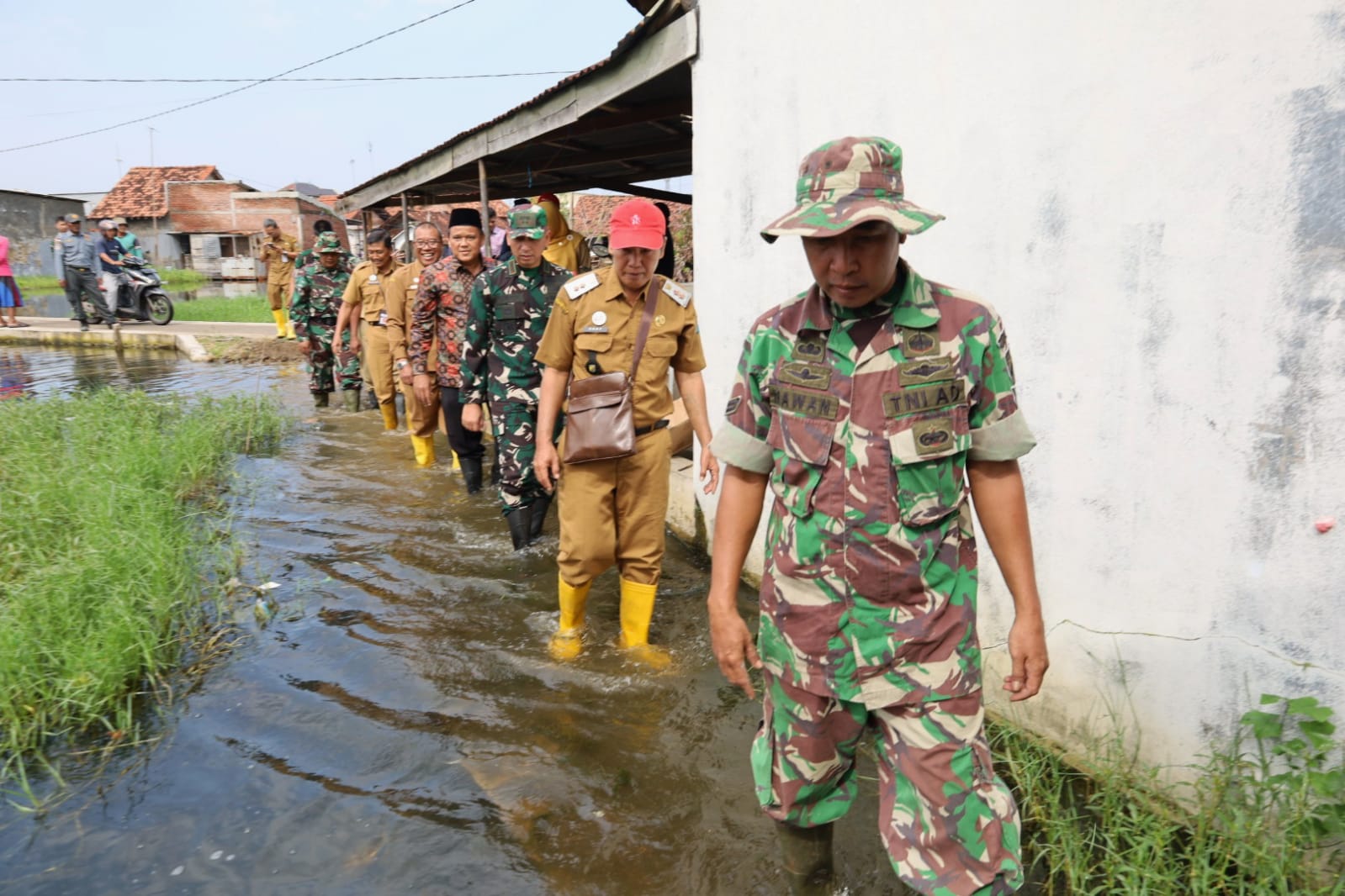 TMMD di Bandengan Fokus Perbaikan Jalan Lingkungan di Kawasan Rawan Banjir
