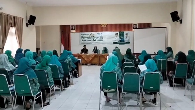 TP PKK Kota Pekalongan Tingkatkan Kepedulian Lewat Pelatihan Pemulasaraan Jenazah TP PKK Kota Pekalongan Tingkatkan Kepedulian Lewat Pelatihan Pemulasaraan Jenazah