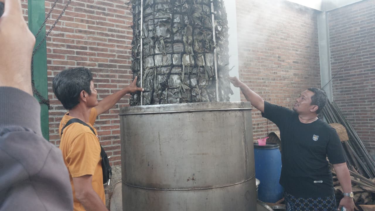 Tradisi Kian Membesar, Lopis Raksasa Krapyak Kidul Tembus Dua Ton